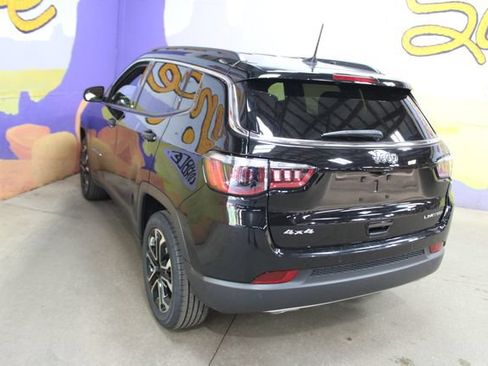Used 2023 Jeep Compass Limited AWD/4WD image 6