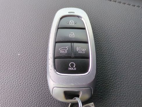 Certified 2025 Hyundai Tucson Limited FWD image 26