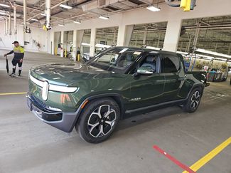 Used 2024 Rivian R1T Adventure AWD/4WD video 2
