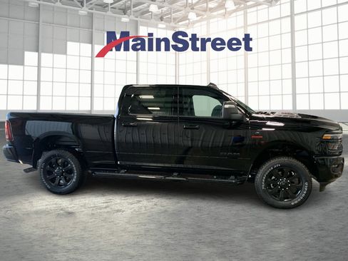 New 2026 RAM 2500 Laramie AWD/4WD image 6