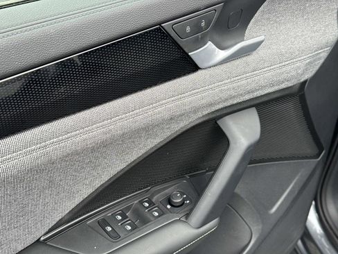 Certified 2025 Volkswagen Tiguan S image 19