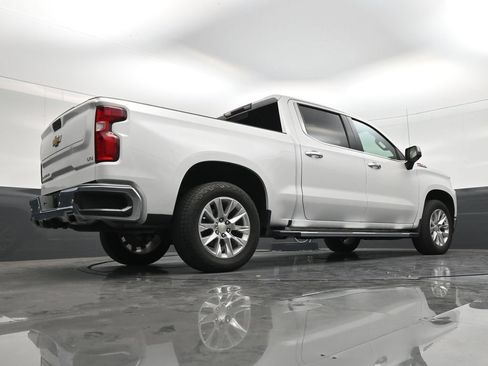 Used 2021 Chevrolet Silverado 1500 LTZ AWD/4WD image 24