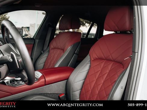 Used 2024 BMW X6 M60i w/ Dynamic Handling Package AWD/4WD image 19