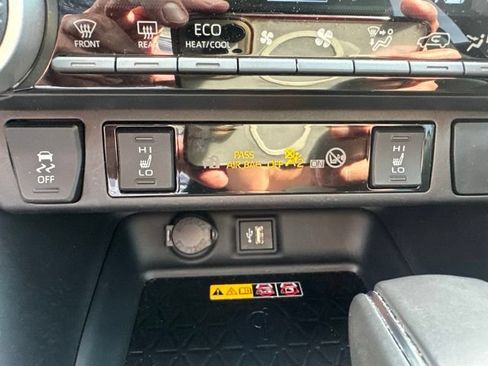 Certified 2025 Toyota RAV4 XSE w/ Advanced Technology Package AWD/4WD image 17