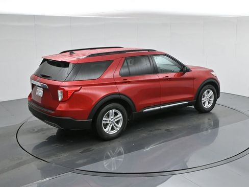 Certified 2023 Ford Explorer XLT w/ Equipment Group 202A image 43