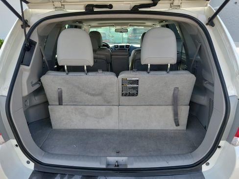Used 2013 Toyota Highlander Limited FWD image 30
