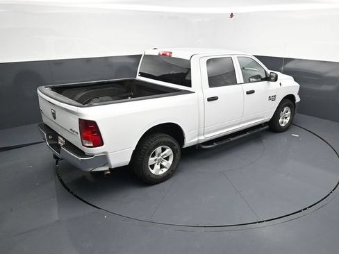 Used 2022 RAM 1500 Classic SLT AWD/4WD image 47