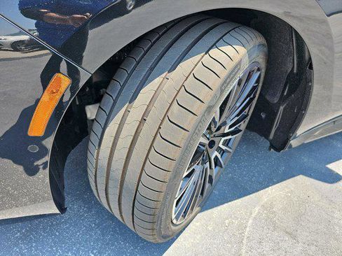 New 2025 BMW i7 xDrive60 image 33