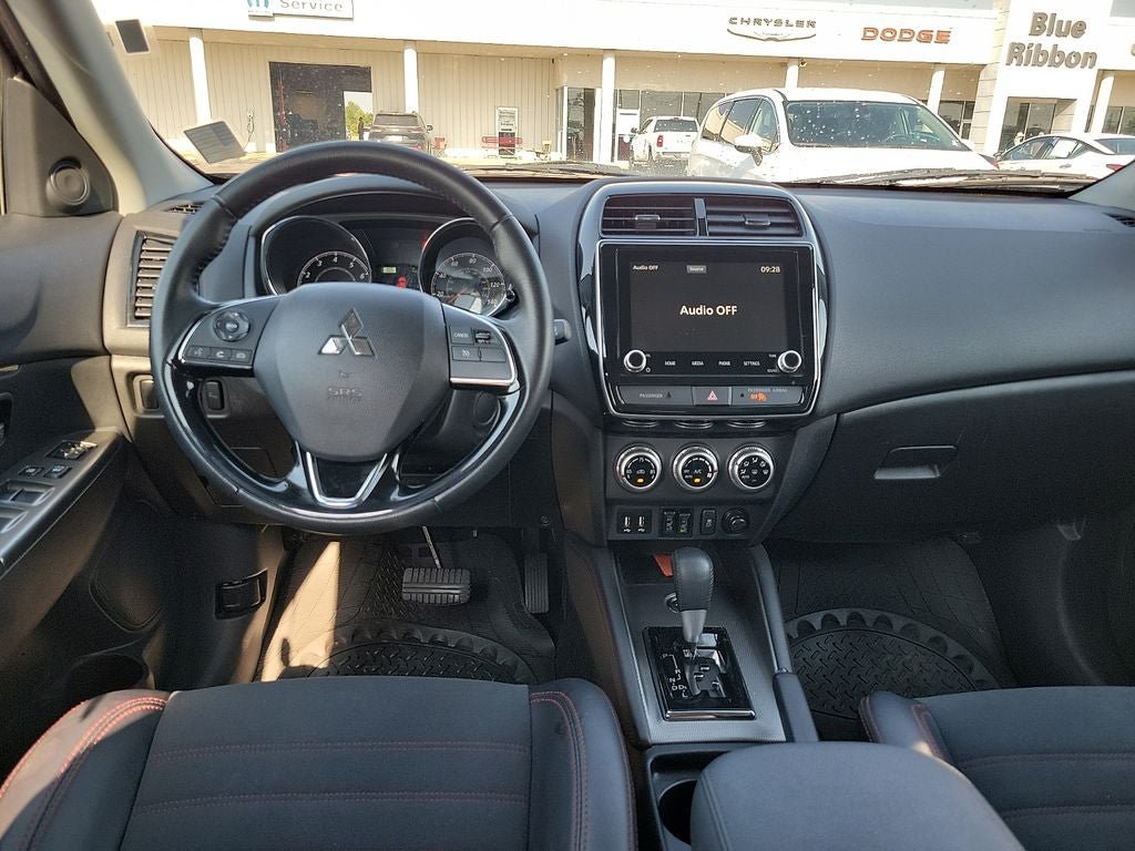 Used 2024 Mitsubishi Outlander Sport SE AWD/4WD image 10