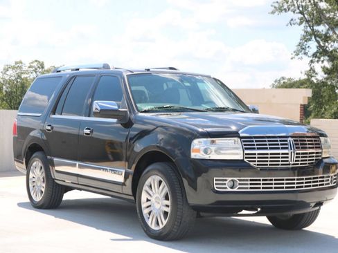 Used 2014 Lincoln Navigator 2WD image 33