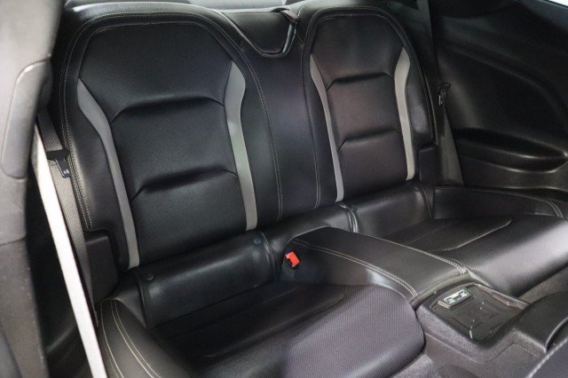 Used 2018 Chevrolet Camaro SS RWD image 9