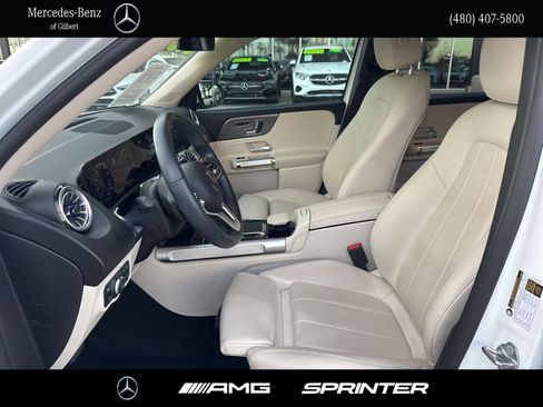 Certified 2023 Mercedes-Benz GLB 250 image 9