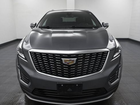 Used 2021 Cadillac XT5 Premium Luxury image 2