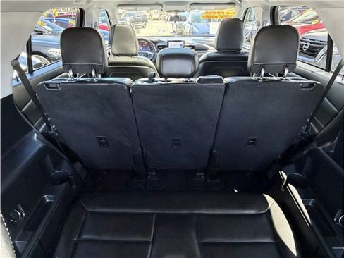 Used 2020 Ford Explorer XLT w/ Equipment Group 202A AWD/4WD image 21