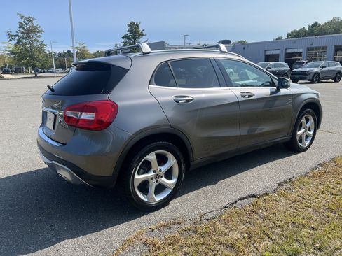 Used 2020 Mercedes-Benz GLA 250 4MATIC image 5
