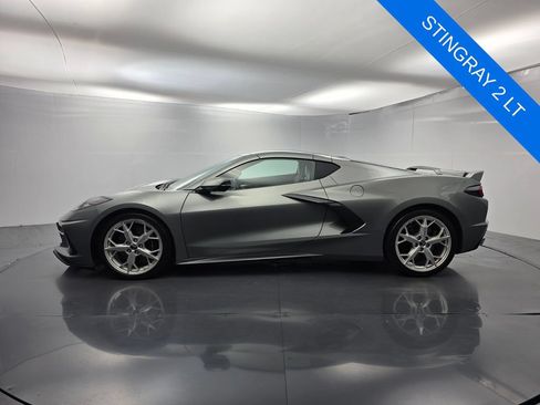Used 2022 Chevrolet Corvette Stingray Preferred Cpe w/ Z51 Performance Package RWD image 7