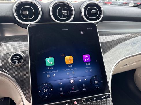 Used 2025 Mercedes-Benz GLC 300 image 25