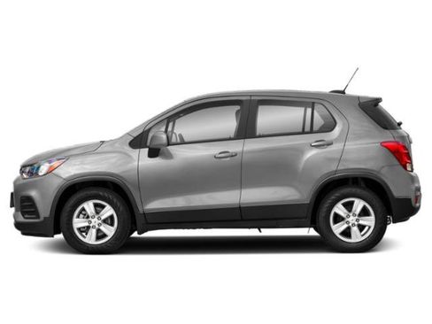 Used 2020 Chevrolet Trax LS FWD image 3