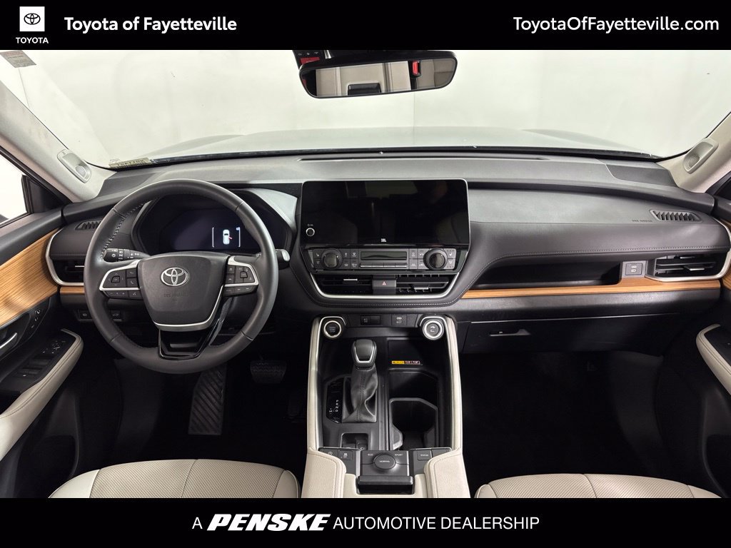 Certified 2024 Toyota Grand Highlander FWD image 23