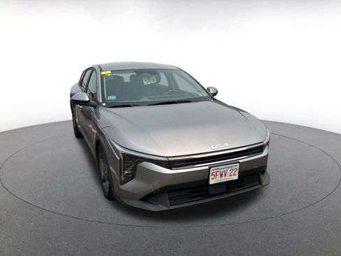 Used 2025 Kia K4 FWD image 2