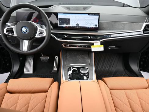 New 2026 BMW X5 xDrive50e w/ M Sport Package AWD/4WD image 12