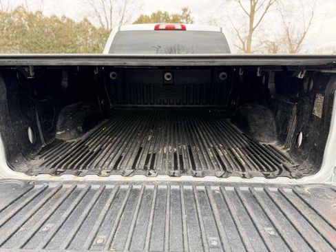 Used 2018 Chevrolet Silverado 1500 LT w/ All Star Edition image 25