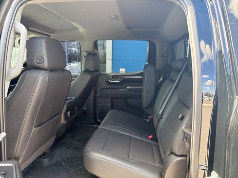 Used 2024 Chevrolet Silverado 1500 LT Trail Boss w/ Convenience Package II image 24