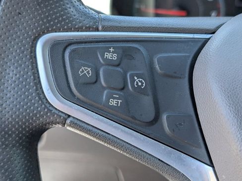 Used 2022 Chevrolet Malibu LT FWD image 18