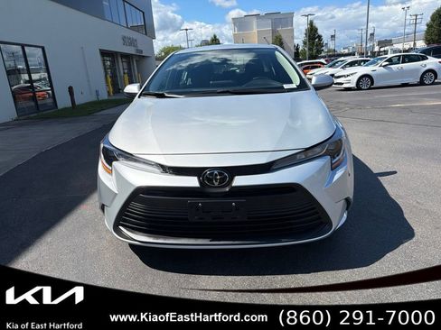 Used 2025 Toyota Corolla LE FWD image 4