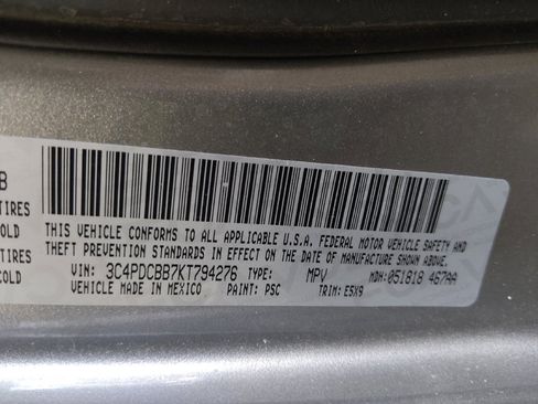Used 2019 Dodge Journey SE w/ Connectivity Group FWD image 33