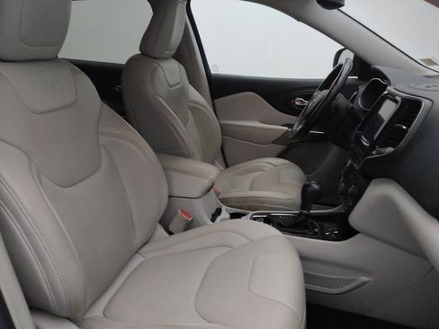 Used 2020 Jeep Cherokee Limited FWD image 21