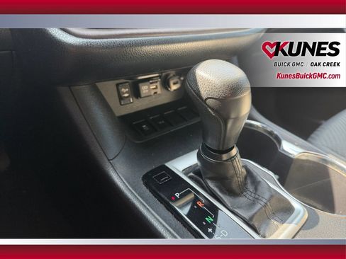 Used 2019 Toyota Highlander LE FWD image 28