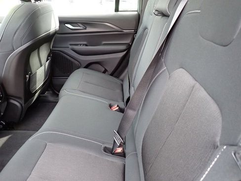 New 2025 Jeep Grand Cherokee Laredo X image 13