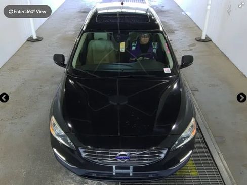 Used 2016 Volvo V60 T5 Premier FWD image 4
