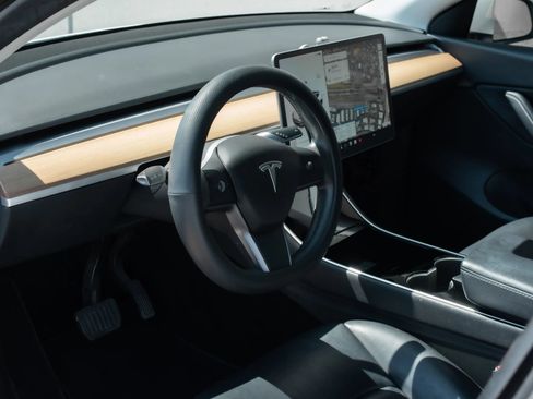 Used 2020 Tesla Model Y Long Range AWD/4WD image 13