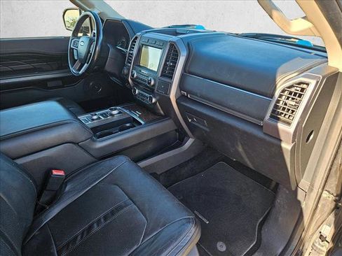 Used 2018 Ford Expedition Max Platinum image 25