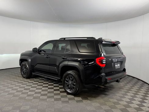 Used 2025 Toyota 4Runner SR5 AWD/4WD image 8