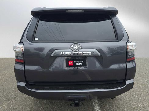 Used 2020 Toyota 4Runner SR5 Premium w/ Moonroof Package AWD/4WD image 4