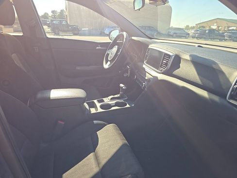 Used 2022 Kia Sportage LX FWD image 8