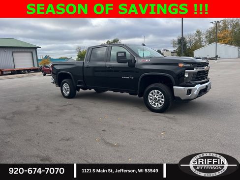 Used 2025 Chevrolet Silverado 2500 LT w/ Safety Package image 8