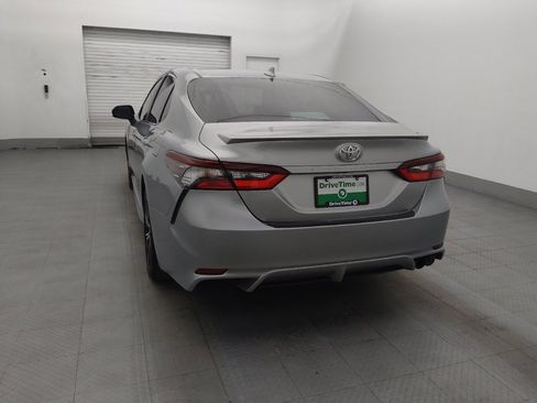 Used 2021 Toyota Camry SE image 6