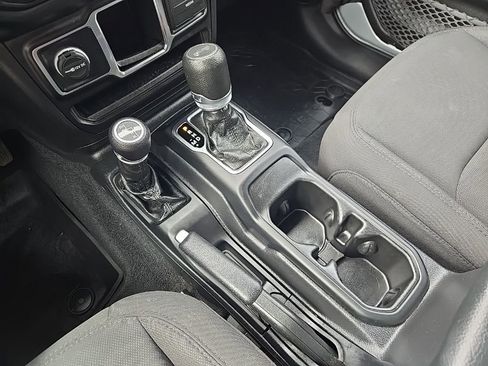 Used 2022 Jeep Wrangler Unlimited Willys image 23