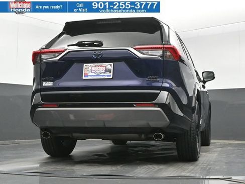 Used 2020 Toyota RAV4 XSE w/ All Weather Liner Package AWD/4WD image 23