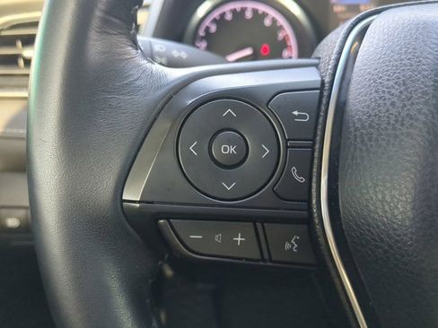 Used 2020 Toyota Camry SE image 22