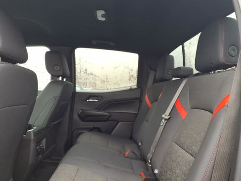 Used 2024 Chevrolet Colorado Z71 w/ Z71 Convenience Package 2 image 11