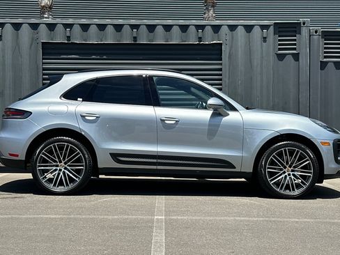 Used 2026 Porsche Macan AWD/4WD image 9