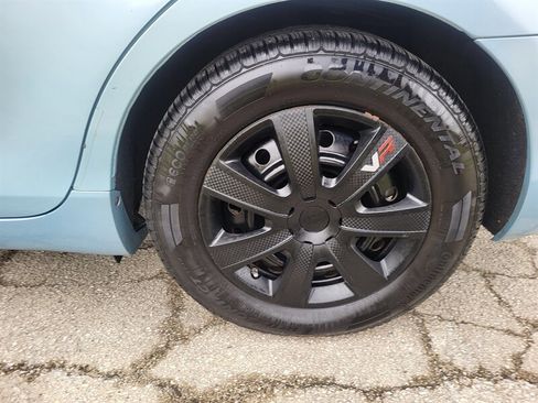 Used 2009 Toyota Camry LE image 30