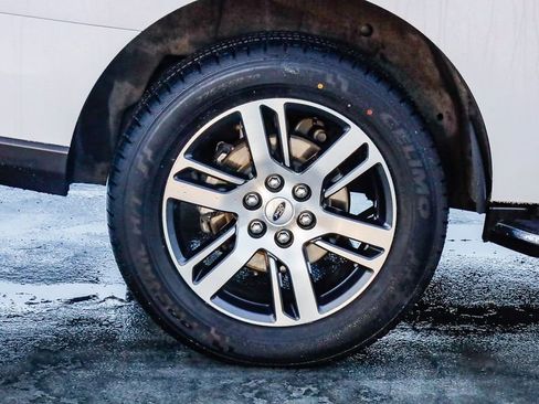 Used 2023 Ford Expedition Limited image 12