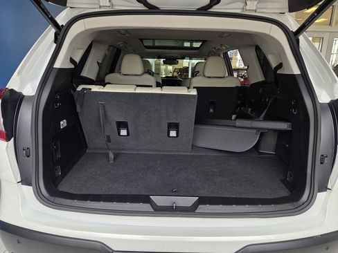 Used 2024 Subaru Ascent Limited w/ Technology Package image 14