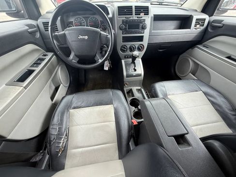 Used 2007 Jeep Compass Limited image 10